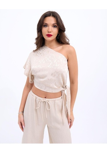 Parlak Desenli Yanar Döner İpekli Kumaş Tek Omuz Bağlamalı Bel Bluz Pantolon Takım Krem Krem