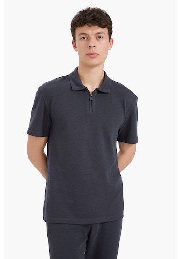 DeFacto Regular Fit Polo Yaka Kısa Kollu Dokulu Tişört E4027AX25SPAR214 DeFacto Regular Fit Polo Yaka Kısa Kollu Dokulu Tişört E4027AX25SPAR214