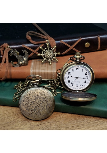 Tren Tasarımlı Köstekli Cep Saati