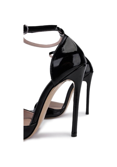 Tamer Tanca Kadın Hakiki Deri Siyah Rugan Topuklu Ayakkabı 820 910 Bn Ayk Y25 Sıyah Krsk Rgn Siyah