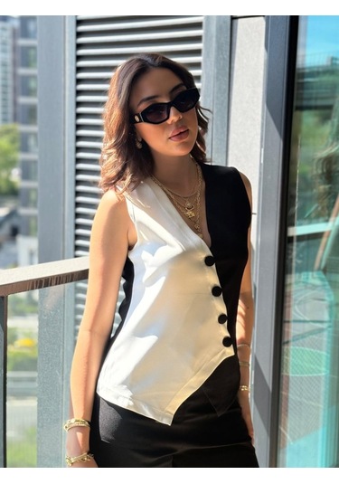 Gülsüm Aydın Kadın Sıfır Kol V Yakalı Düğmeli Blok Renkli Atlas Yelek Siyah