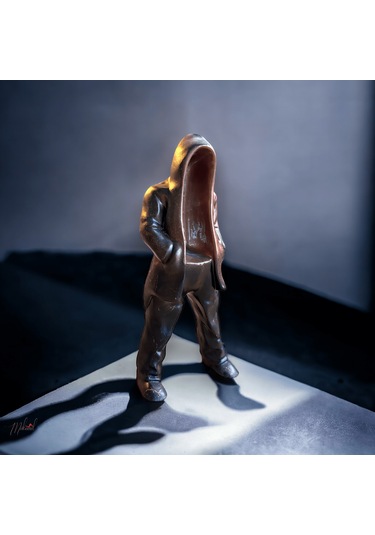 El Yapımı Hayalet Heykeli Bronz Renkli Benzersiz Masa Sanatı Eseri