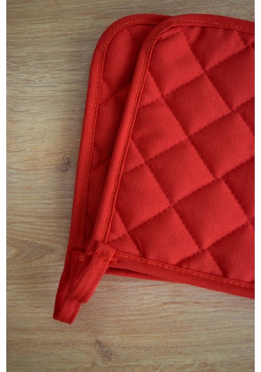 Kırmızı Yanmaz Ve Isıya Dayanıklı 2 Fırın Eldiveni Ve 2 Tutacak