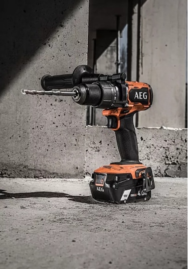 AEG BSB 18C3BL-502C Kömürsüz 5ah Çift Akülü Darbeli Matkap - T4935478939