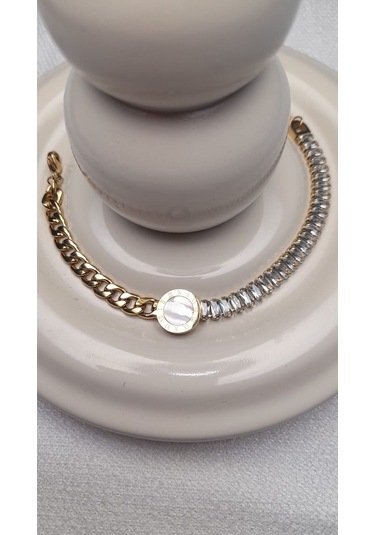 Uzel Çelik Gold Altın Renk Yarım Taşlı, Yarım Kalın Zincir Detaylı, Romen Rakamlı Çelik Bileklik Gold