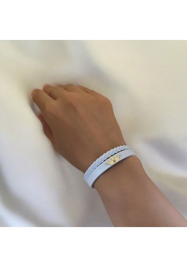 Archin B Harfine Özel Taç Motifli 14 Ayar Altın Plakalı Hakiki Beyaz Derili Hediye Bileklik-645harf B