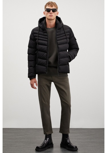 Allan Erkek Su Geçirmez Fermuarlı Kapüşonlu Kol Arma Ve Cep detaylı şişme Siyah Mont