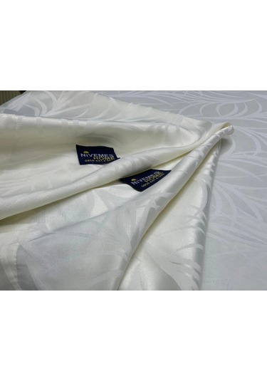 Nivemeshome 140x240 Krem Yaprak Desenli Leke Tutmaz Masa Örtüsü Çok Renkli