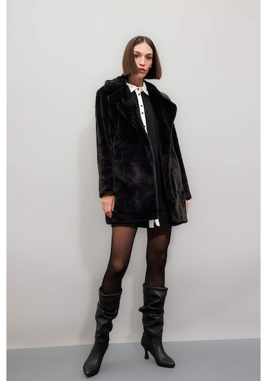 DeFacto Uzun Pelüş Kaban Oversize Geniş Kalıp Çıtçıt Kapamalı Cepli A4650AX24WNBK27 Siyah DeFacto Uzun Pelüş Kaban Oversize Geniş Kalıp Çıtçıt Kapamalı Cepli A4650AX24WNBK27 Siyah