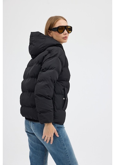 Çift Cepli Fermuarlı Su İtici Kumaş Normal Kesim Dolumlu Şişme Kadın Siyah Mont Tbmnt005 Siyah