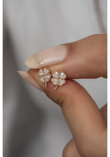 Nereze 925 Ayar Gümüş Minik 4 Yaprak Yonca Küpe