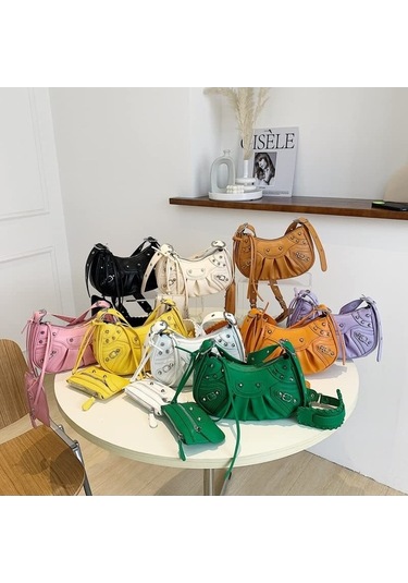 Dancemonkey Kadınlar İçin Punk Tarzı Çapraz Çanta - Vintage Ay Şekilli Püsküllü Sırt Çantası Beyaz Beyaz