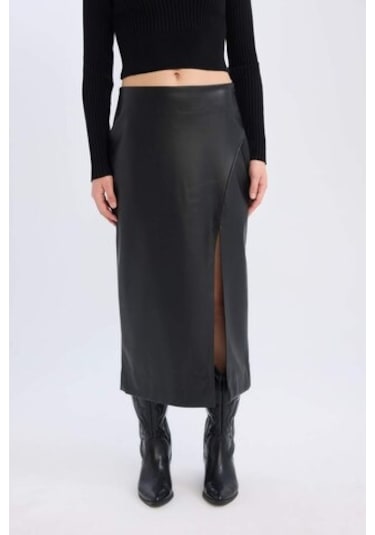 DeFacto Kalem Yüksek Bel Yırtmaçlı Suni Deri Midi Siyah Etek D3015AX24WNBK27 Siyah DeFacto Kalem Yüksek Bel Yırtmaçlı Suni Deri Midi Siyah Etek D3015AX24WNBK27 Siyah