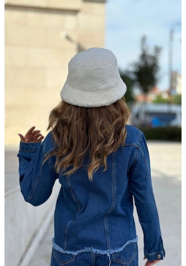 Kadın Mavi Çift Cepli, Eteği Püsküllü, Kaliteli Jeans Kumaş, Rahat Kesim, Kot Ceket Mavi Kadın Mavi Çift Cepli, Eteği Püsküllü, Kaliteli Jeans Kumaş, Rahat Kesim, Kot Ceket Mavi