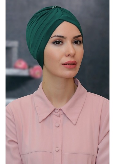 Zümrüt Pratik Hazır Geçmeli Tesettür Bone Sandy Kumaş Taçlı Büzgü Zümrüt