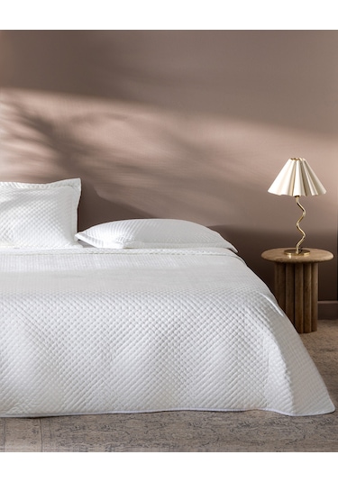 Madame Coco Boulogne Çift Kişilik Kadife Yatak Örtüsü - Ekru Çok Renkli