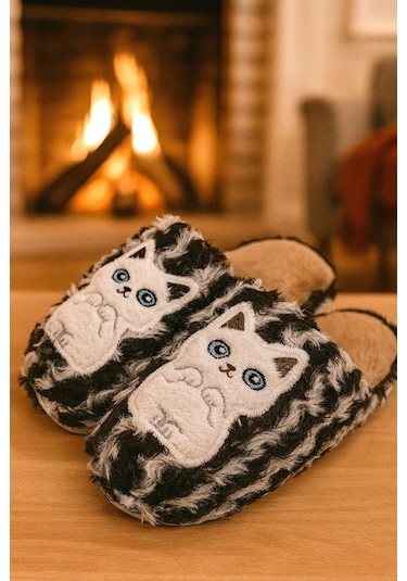 Kıty Cat Kedili Kapalı Kadın Ev Terliği Kışlık Terlik Taba