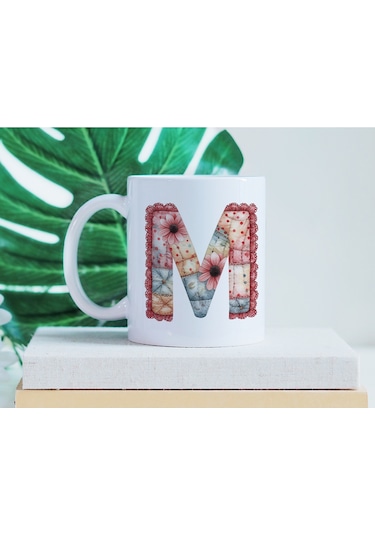 M Harfli Retro Çiçekli Kupa Bardak - Patchwork Tarz Yamalı Desenli İsme Özel Kupa - Hediye Beyaz