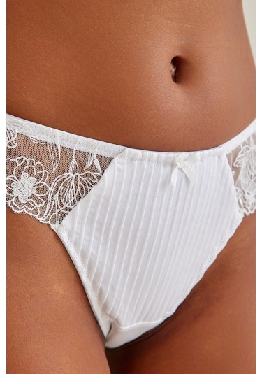 Paris Ekru Dantelli String Külot Ekru