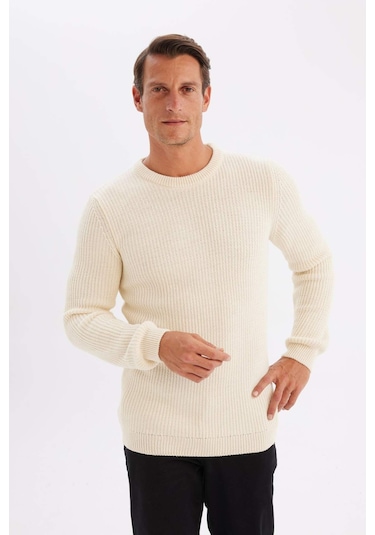 DeFacto Standart Fit Normal Kesim Bisiklet Yaka Dokulu Triko Kazak C8814AX24WNER139