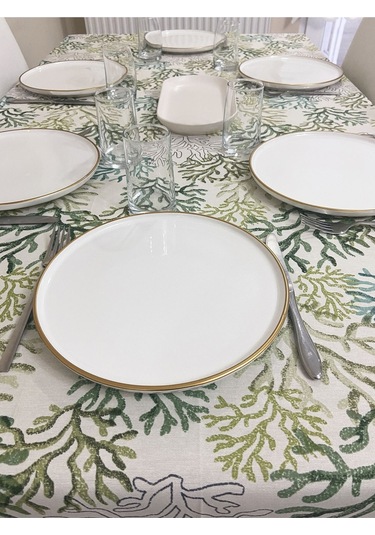 Sıvı Geçirmez Dertsiz Masa Örtüsü Yeşil Mercan Desenli