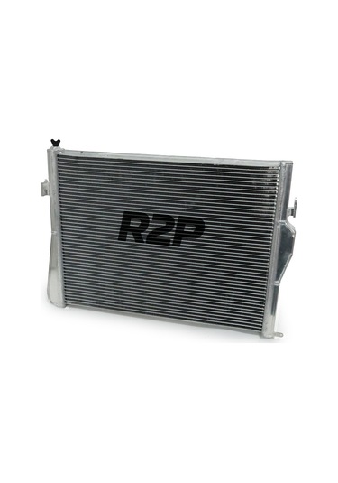 R2p Bmw E92 M3 Performans Radyatör