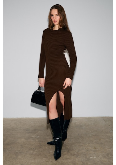 Grımelange Soreya Kadın Yuvarlak Yaka Çizgi Desenli Yırtmaçlı Slim Fit Triko Acı Kahve Elbise Acı Kahve