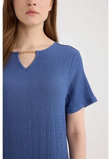 DeFacto Regular Fit Apaş Yaka Basic Düz Bürümcük Kısa Kollu Midi Yazlık Elbise D3834AX25SMIN69 DeFacto Regular Fit Apaş Yaka Basic Düz Bürümcük Kısa Kollu Midi Yazlık Elbise D3834AX25SMIN69