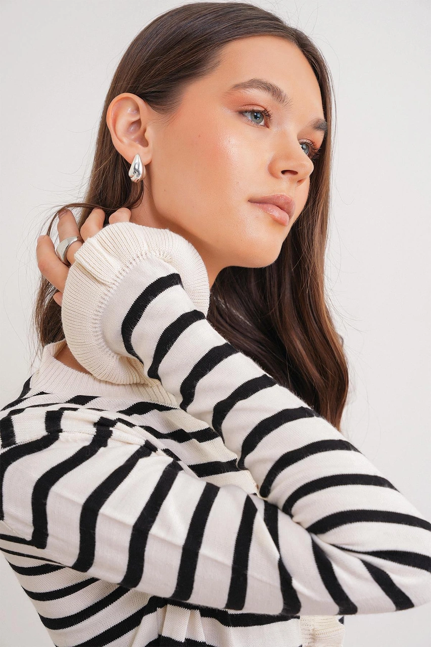 6965 Kadın Fırfır Detaylı Çizgili Triko Hırka Naturel Naturel