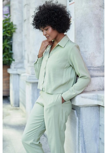 Kadın Likrasız Modal Kumaş Uzun Kol Hafif Kısa Gömlek-yağ Yeşili YAĞ YEŞİLİ