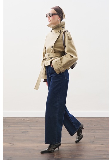 Kemerli Kısa Trençkot Kum Kum