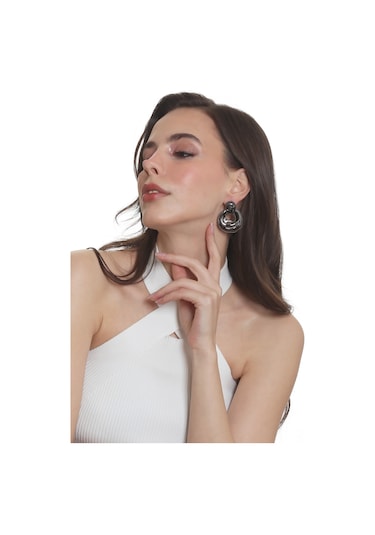 Labalaba Kadın Yaprak Dokulu Çivili Model Çanta Formlu Küpe - Antrasit Antrasit