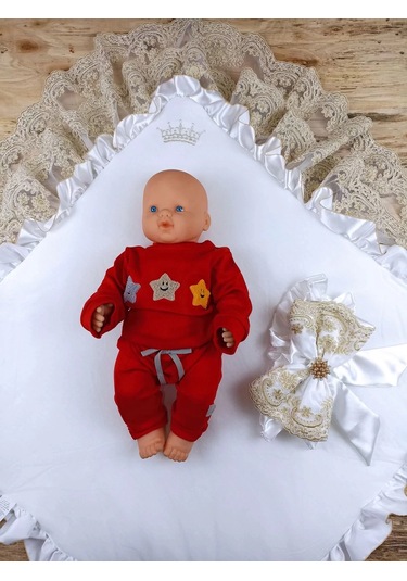 Sahra Taç Nakışlı İnci Ve Dantel Fiyonklu Çift Dantel Duvaklı Trilüks Kundak Bebek Battaniyesi Gold Çok Renkli