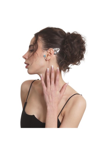 Kadın Gümüş Renk Lak Kaplama Taşlı Dokulu Yaprak Stilizesi Sol Kulak Earcuff & Kıkırdak Küpe Çok Renkli