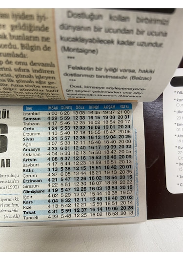 Ömür Takvim Atatürk Görselli 3.bölge 2026 Kartonlu Yapraklı Duvar Takvimi