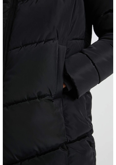 DeFacto Su İtici Uzun Şişme Mont Parka Isı Yalıtımlı Kapüşonlu Kapitoneli fermuarlı Cepli A3174AX24WNBK27 Siyah