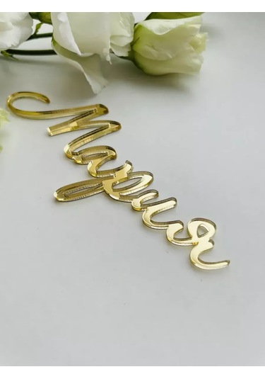 Art Lazer52 Üzerinde 'maria' Yazılı Topper Note: This Relies On Some Context Clues. "topper" İn This Context Sounds Li Diğer