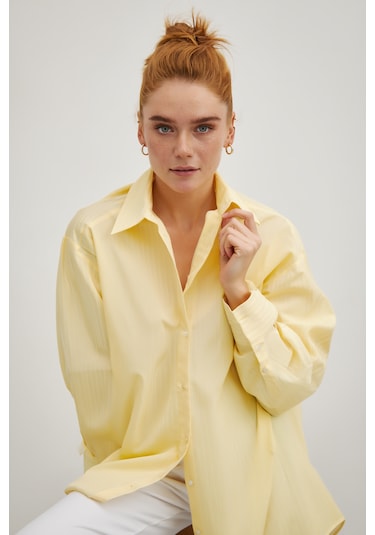 Modeva Global Minimalist Kesim Modern Duruşlu Düz Oversize Butter Sarısı Kadın Gömlek Butter Sarı