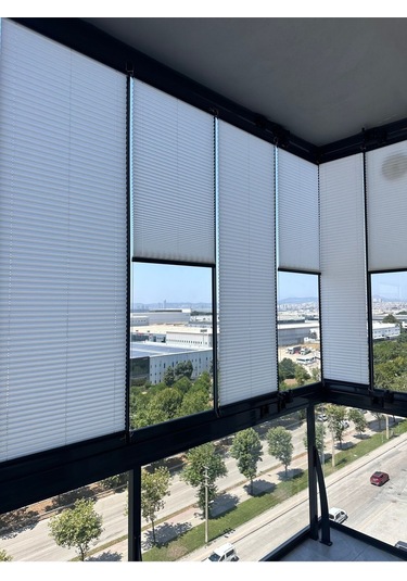 Blind-x Beyaz Plise Katlanır Cam Balkon Perdesi, Ofis Perdesi, Mutfak Perdesi, Salon Perdesi