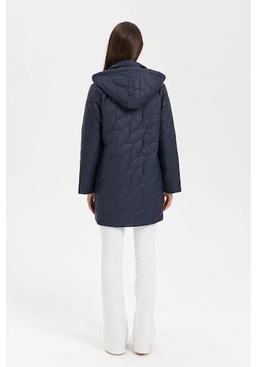 Desen Triko Kadın Yanları Çıtçıtlı Yaprak Desenli Kapüşonlu Araboy Kapitone Kaban 24419 Lacivert Lacivert