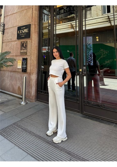 Beyaz Modal Likralı Bisiklet Yaka Takım Beyaz