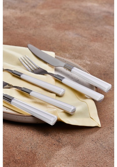 Karaca  Fluca Beyaz 6 Kişilik 18 Parça Çatal Kaşık Bıçak Takımı