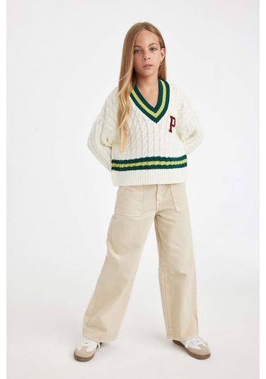 Defacto Kız Çocuk Standart Fit V Yaka Triko Kazak C9669A824WNER233 Ekru