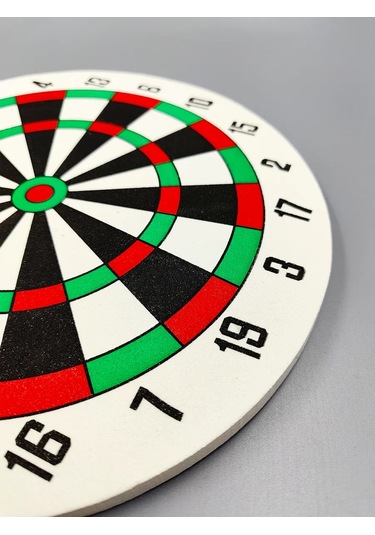 Sılwın Darti Şutları İle Dart Hedefi 184354684