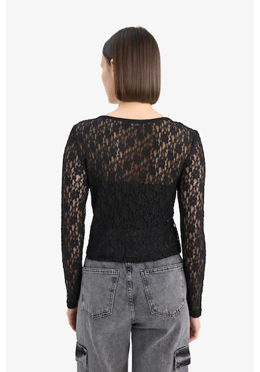 DeFacto Coool Yuvarlak Yaka Fitted Dantel Uzun Kollu Bluz E7614AX25SPBK81