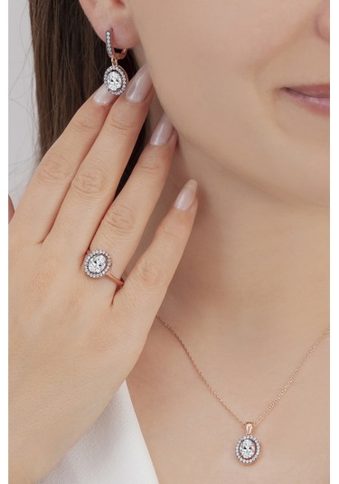 Agakulche Oval Tasarım Gümüş Takı Seti Elmas Montür S102-eb