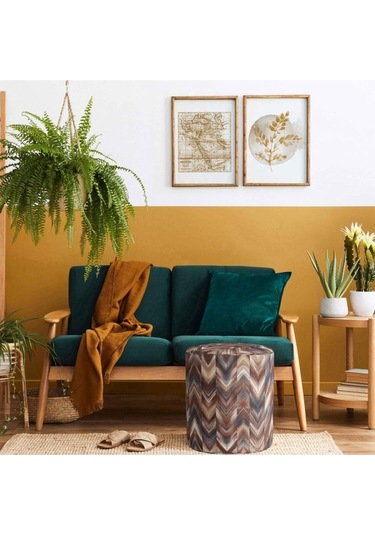 Kahverengi Geometrik Puf Kumaşı Süettir. Uluslararası Solmama Sertifikasına Sahiptir. Çok Renkli