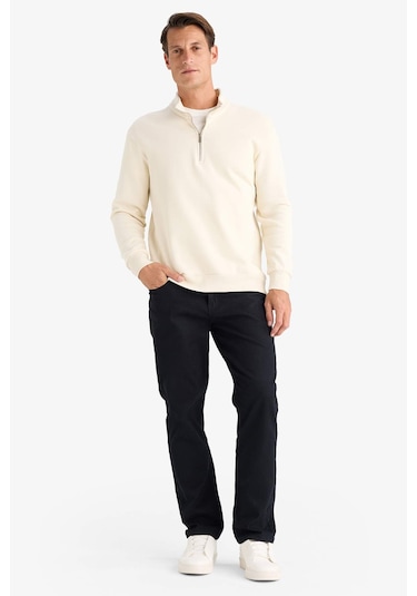 DeFacto Comfort Regular Fit Rahat Kalıp Fermuarlı Dik Yaka Basic Düz Sweatshirt X7405AZ24AUER117 DeFacto Comfort Regular Fit Rahat Kalıp Fermuarlı Dik Yaka Basic Düz Sweatshirt X7405AZ24AUER117