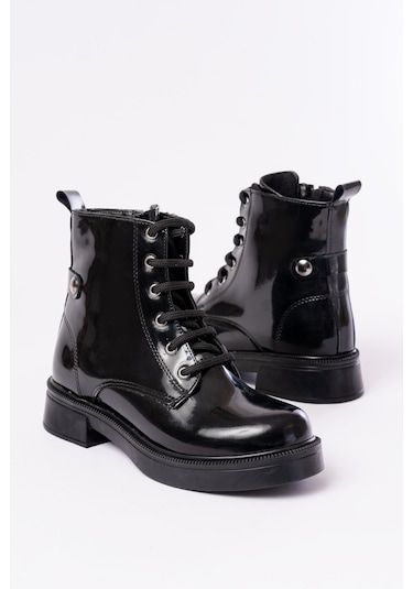 02-2003 Siyah Rugan Bağcıklı Fermuarlı Günlük Kadın Bot Siyah