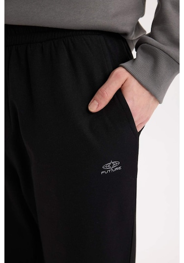 DeFacto Regular Fit Eşofman Altı Cepli Basic Düz Beli Bağcıklı Lastikli Paça D4416AX25SPBK81